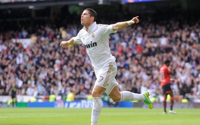 乐竞快讯-凯恩赛后和对手交换球衣